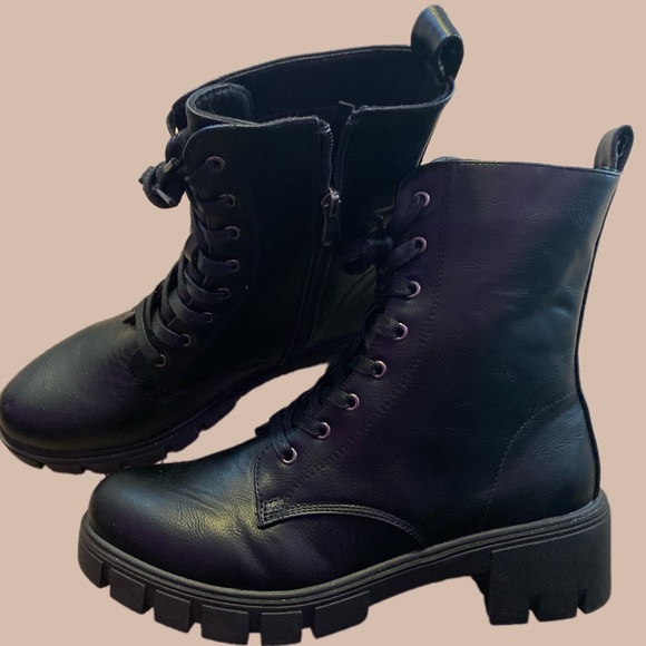 Black heel combat boots - Picture 1 of 4